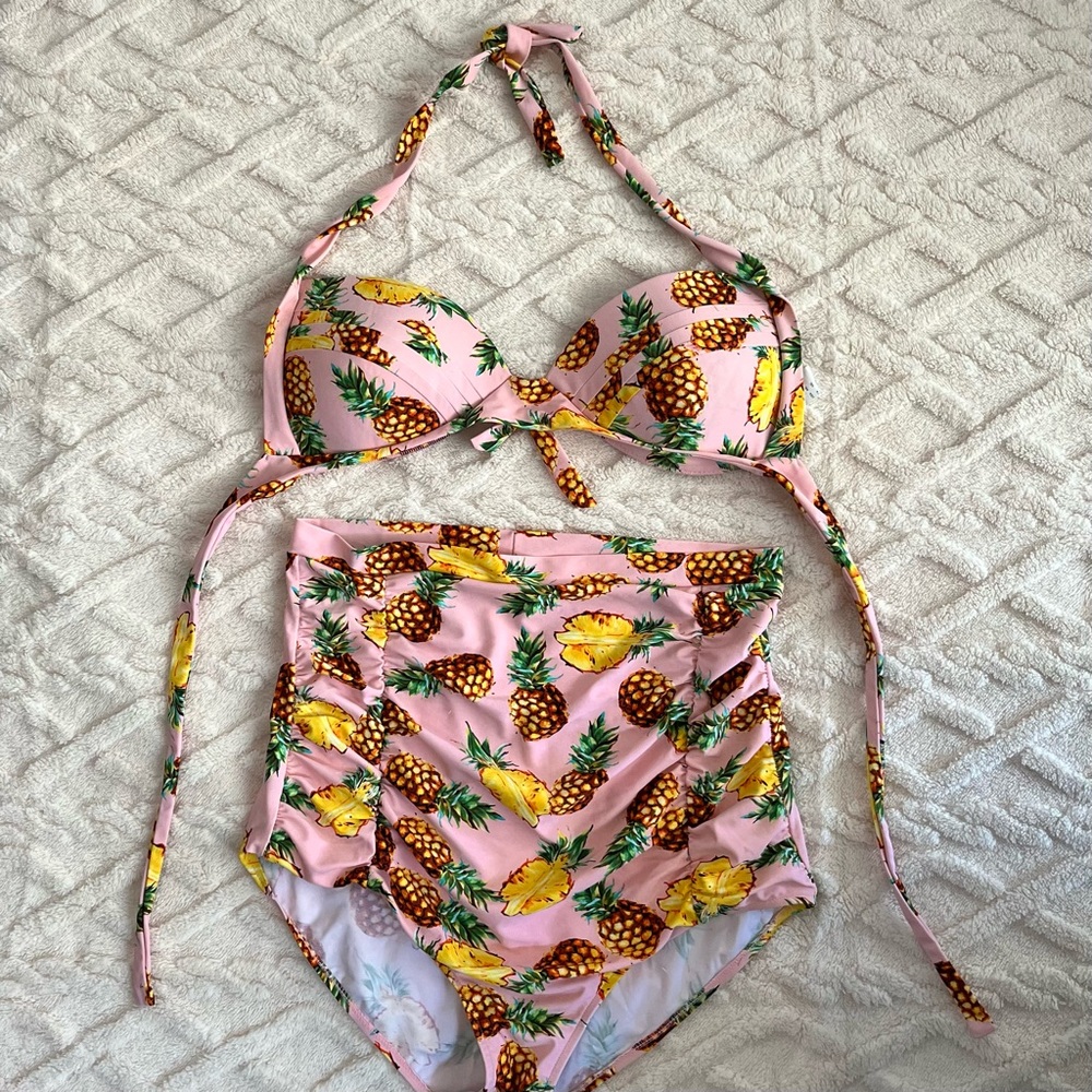 COCOSHIP Womens 2 Piece Swimsuit Size 4X Pink Yellow Pineapples. Beach Summer